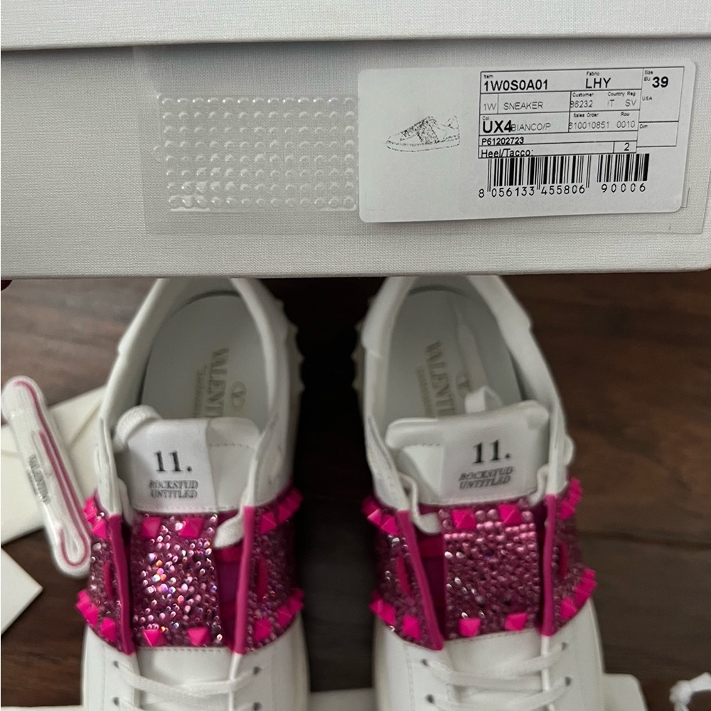 VALENTINO - Picture 2 of 8